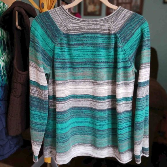 Eddie Bauer Split V-Neck Pullover Sweater - Picture 3 of 3